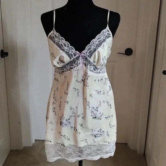 Linea Donatella lace cami - Picture 1 of 5